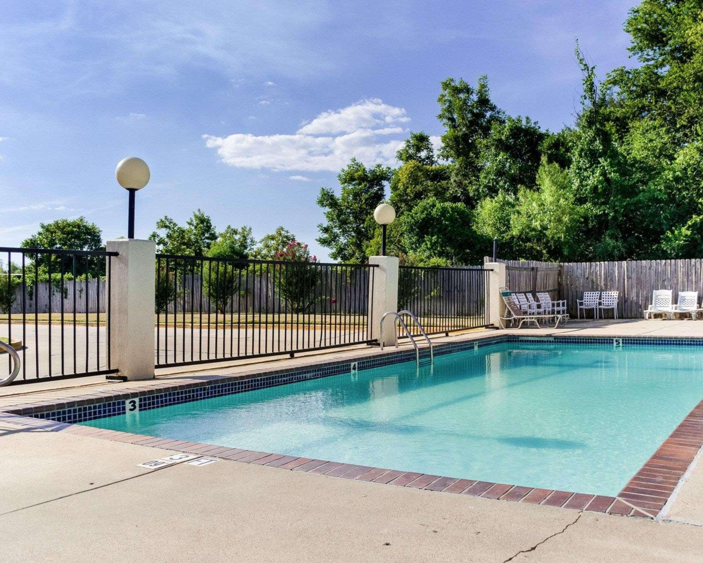 Econo Lodge By Choice Greenville Luaran gambar